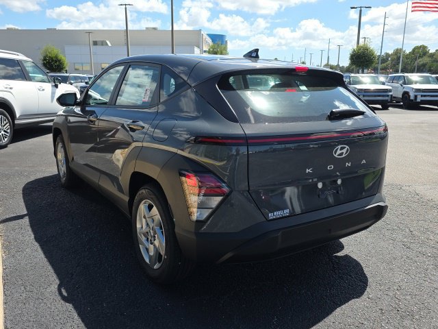 New 2027 Hyundai Kona SE FWD image 3