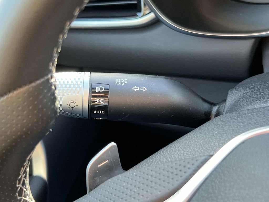 Used 2024 Genesis G70 2.5T image 22