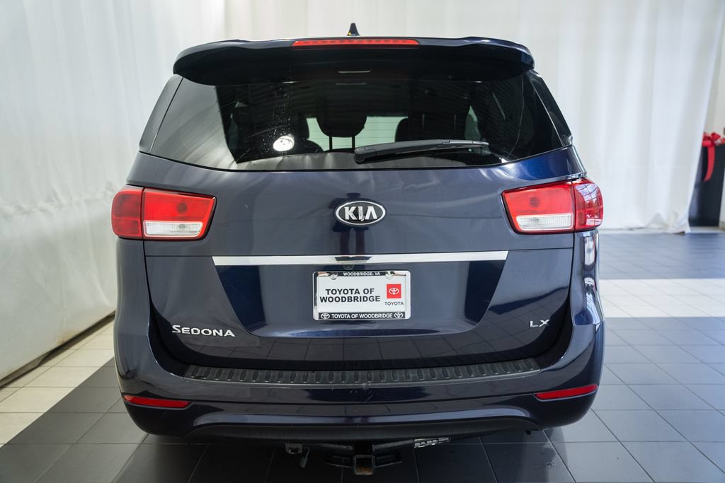 Used 2018 Kia Sedona LX FWD image 5