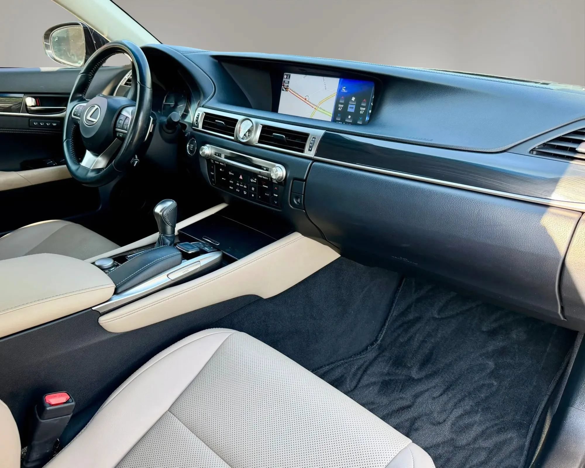 Used 2017 Lexus GS 200t RWD image 14