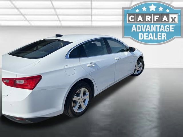 Used 2024 Chevrolet Malibu LS image 2