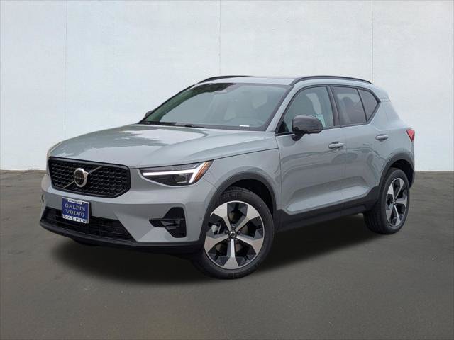 New 2026 Volvo XC40 B5 Plus w/ Protection Package Premier