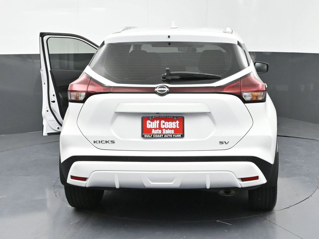 Used 2022 Nissan Kicks SV image 26