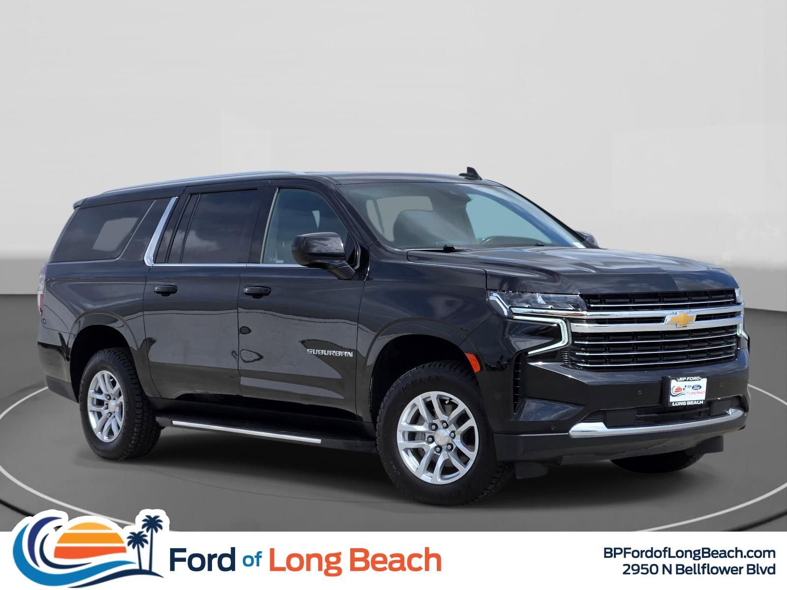 Used 2023 Chevrolet Suburban LT AWD/4WD image 1
