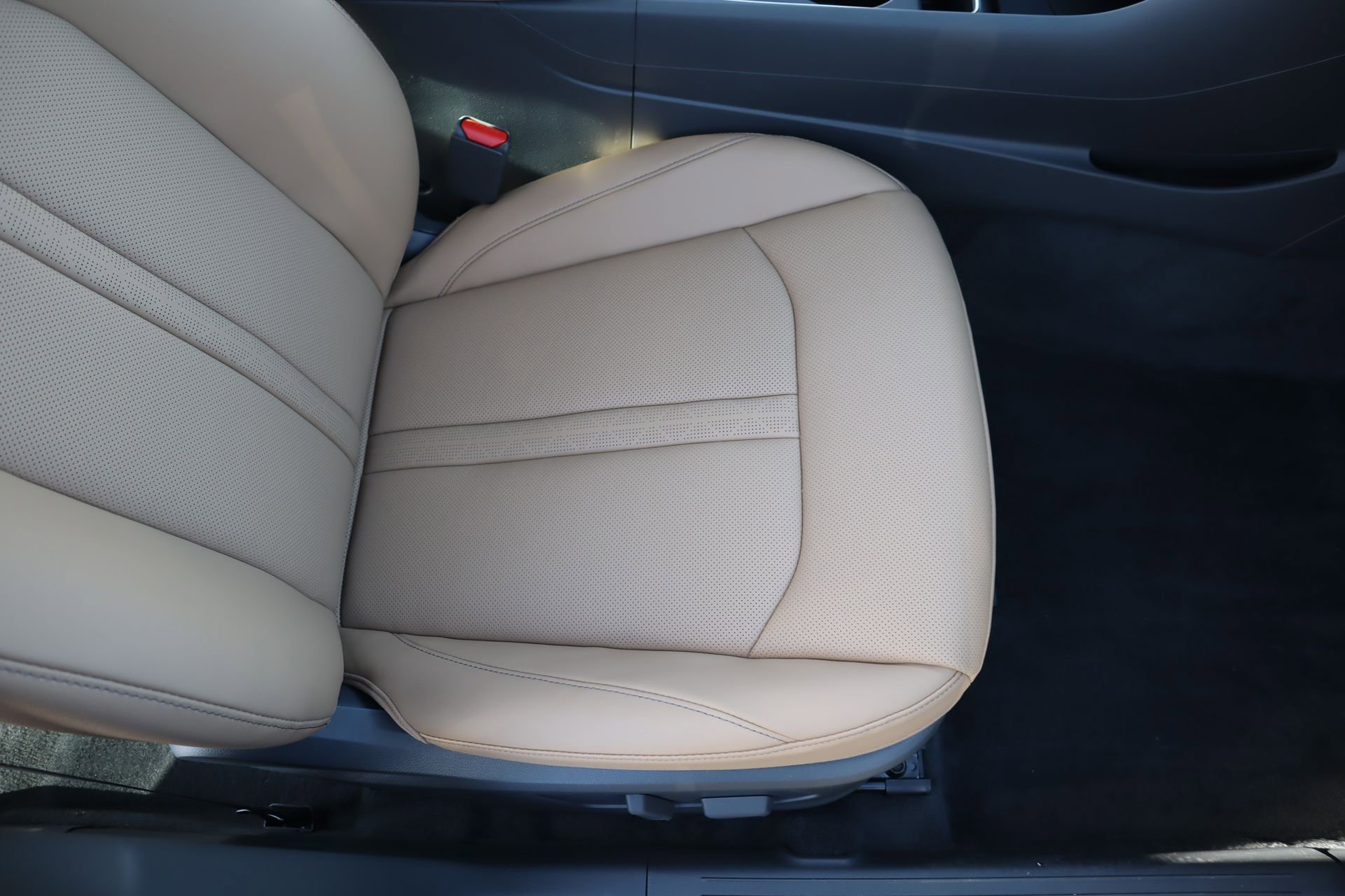 New 2025 Hyundai Sonata Limited image 19