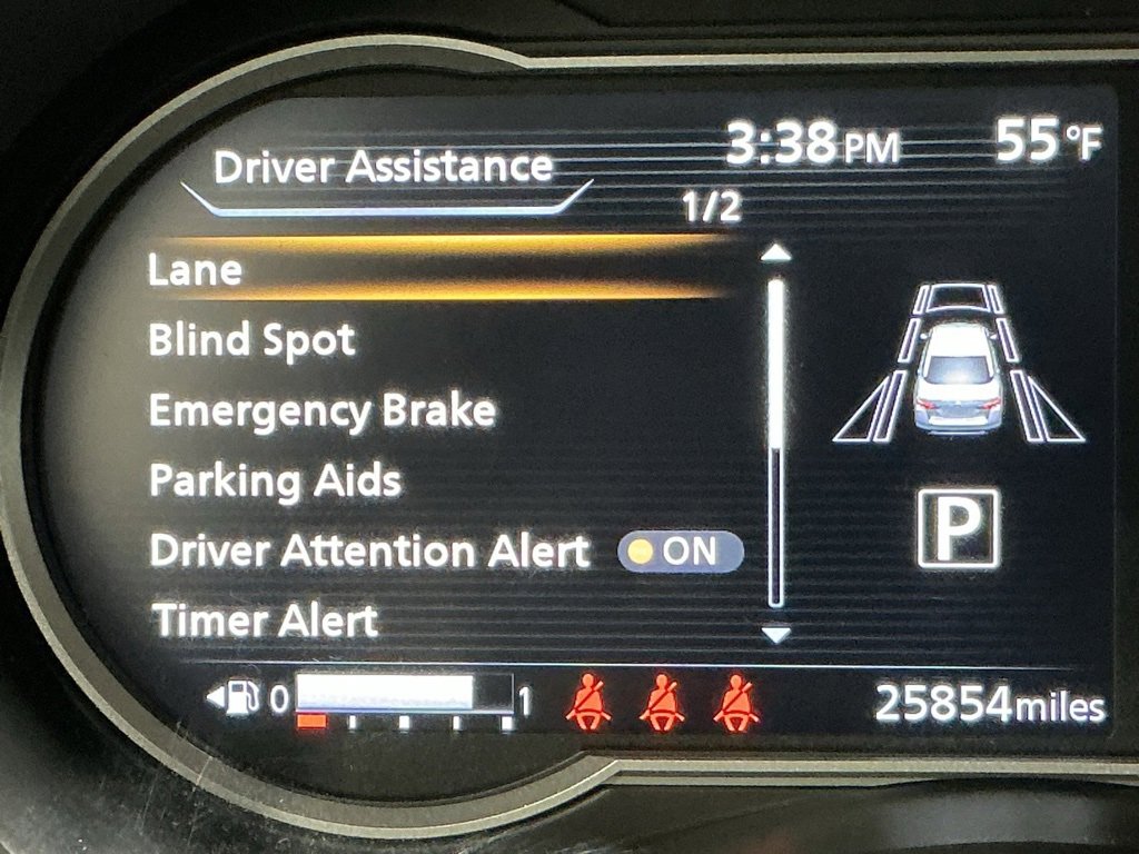 Used 2023 Nissan Versa SR w/ Trunk Package image 6