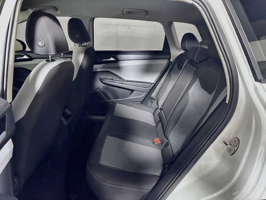 Certified 2022 Volkswagen Taos S AWD/4WD image 20