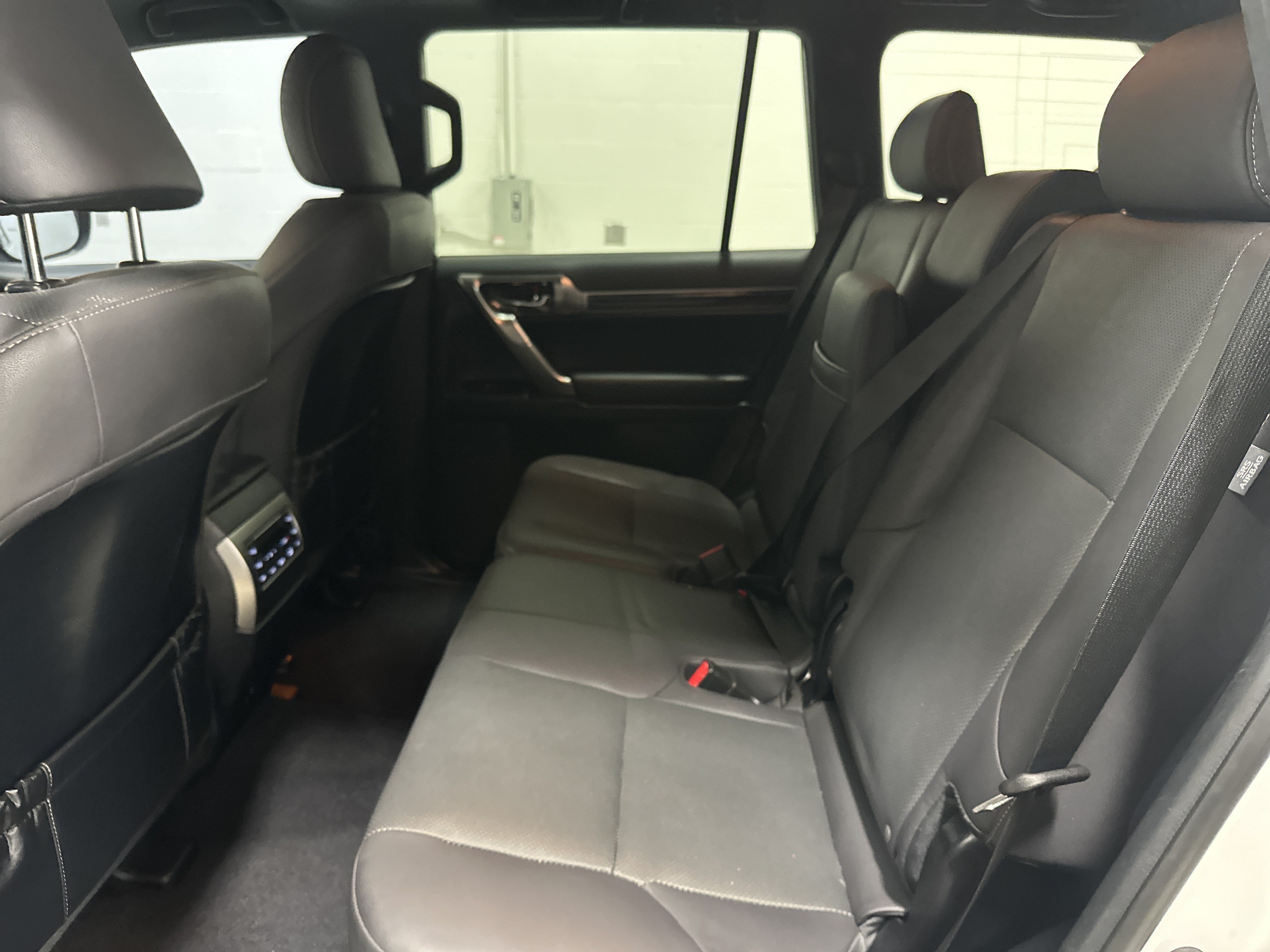 Certified 2023 Lexus GX 460 Premium w/ Premium Package AWD/4WD image 31