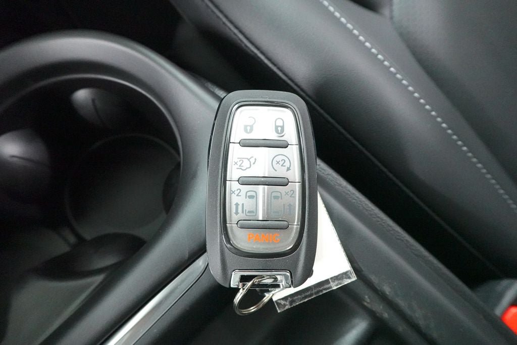 New 2027 Chrysler Pacifica Select FWD image 19