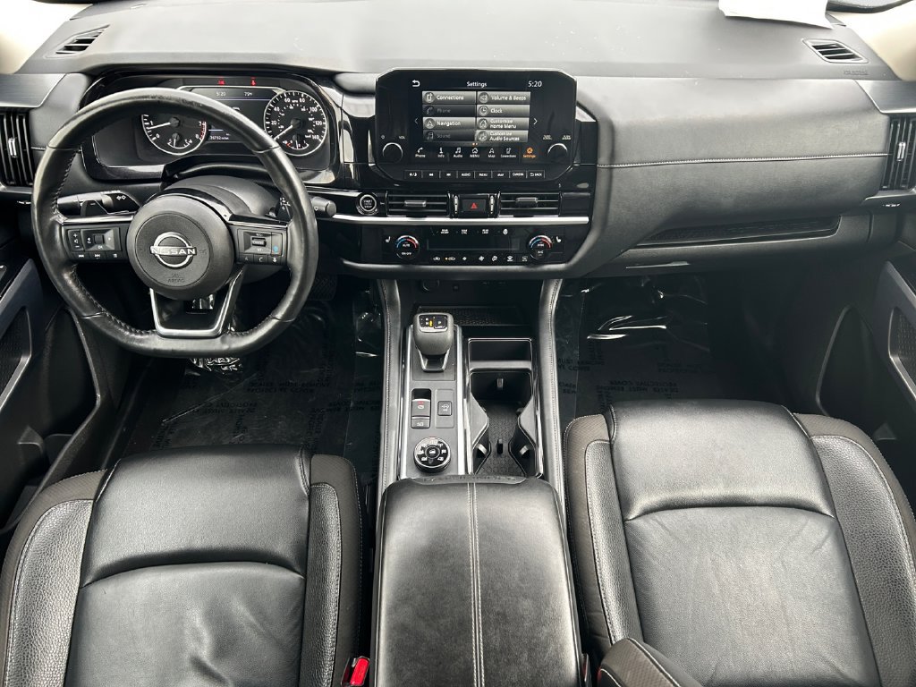 Used 2023 Nissan Pathfinder SL AWD/4WD image 18