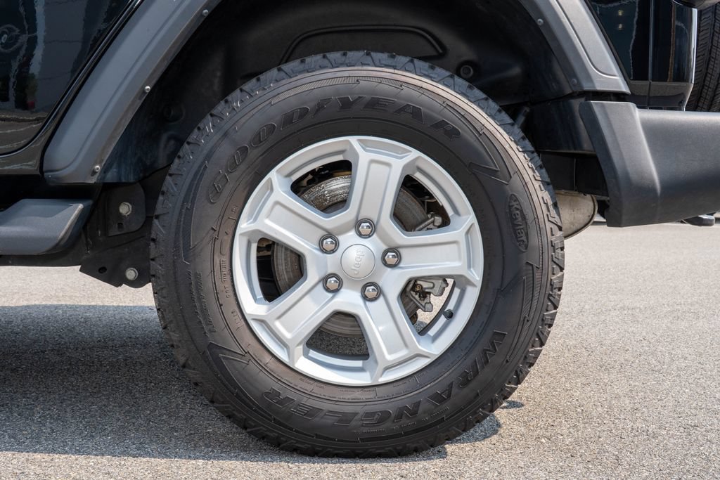 Used 2022 Jeep Wrangler Unlimited Sport AWD/4WD image 32