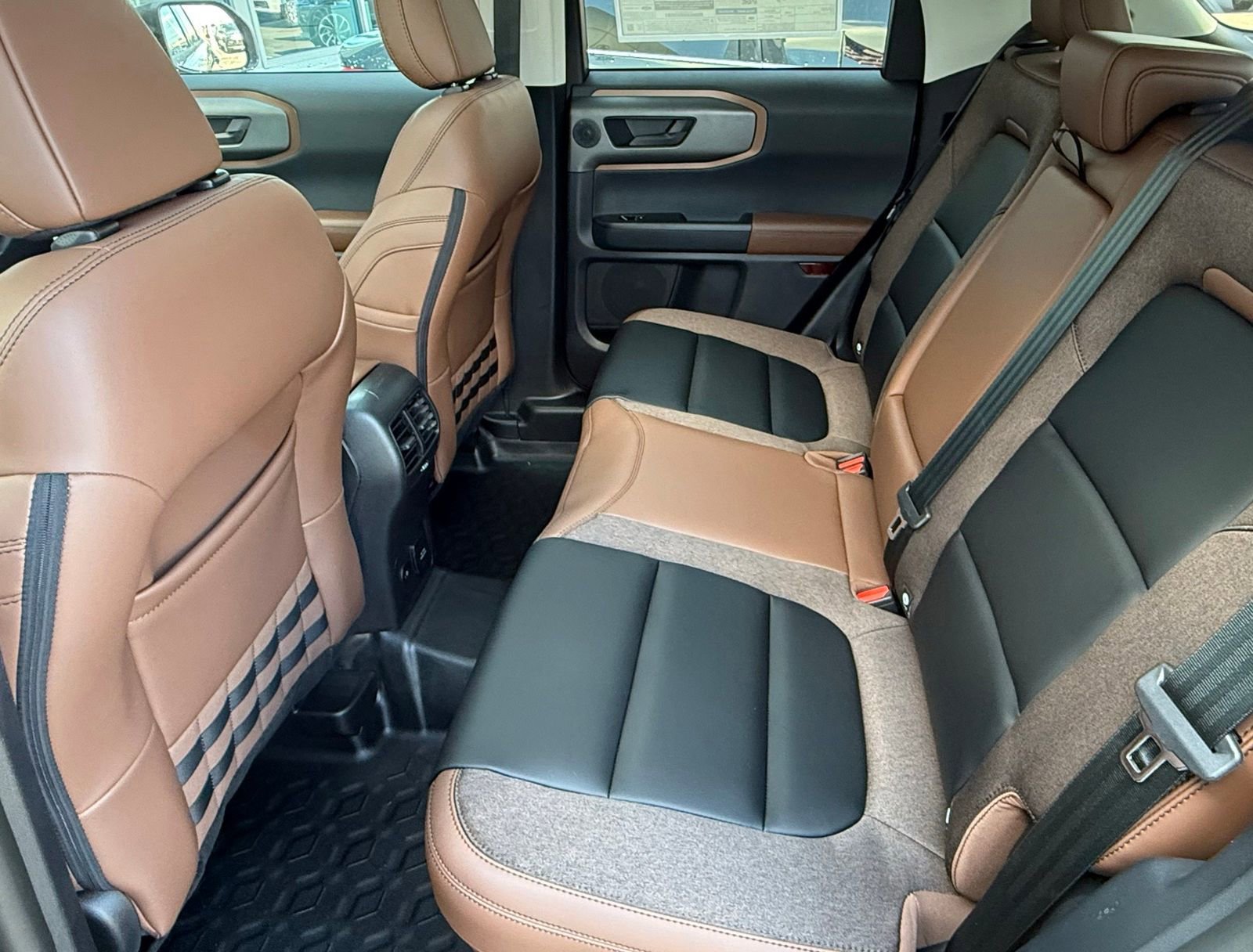 New 2025 Ford Bronco Sport Outer Banks w/ Sasquatch Outer Banks Package image 17