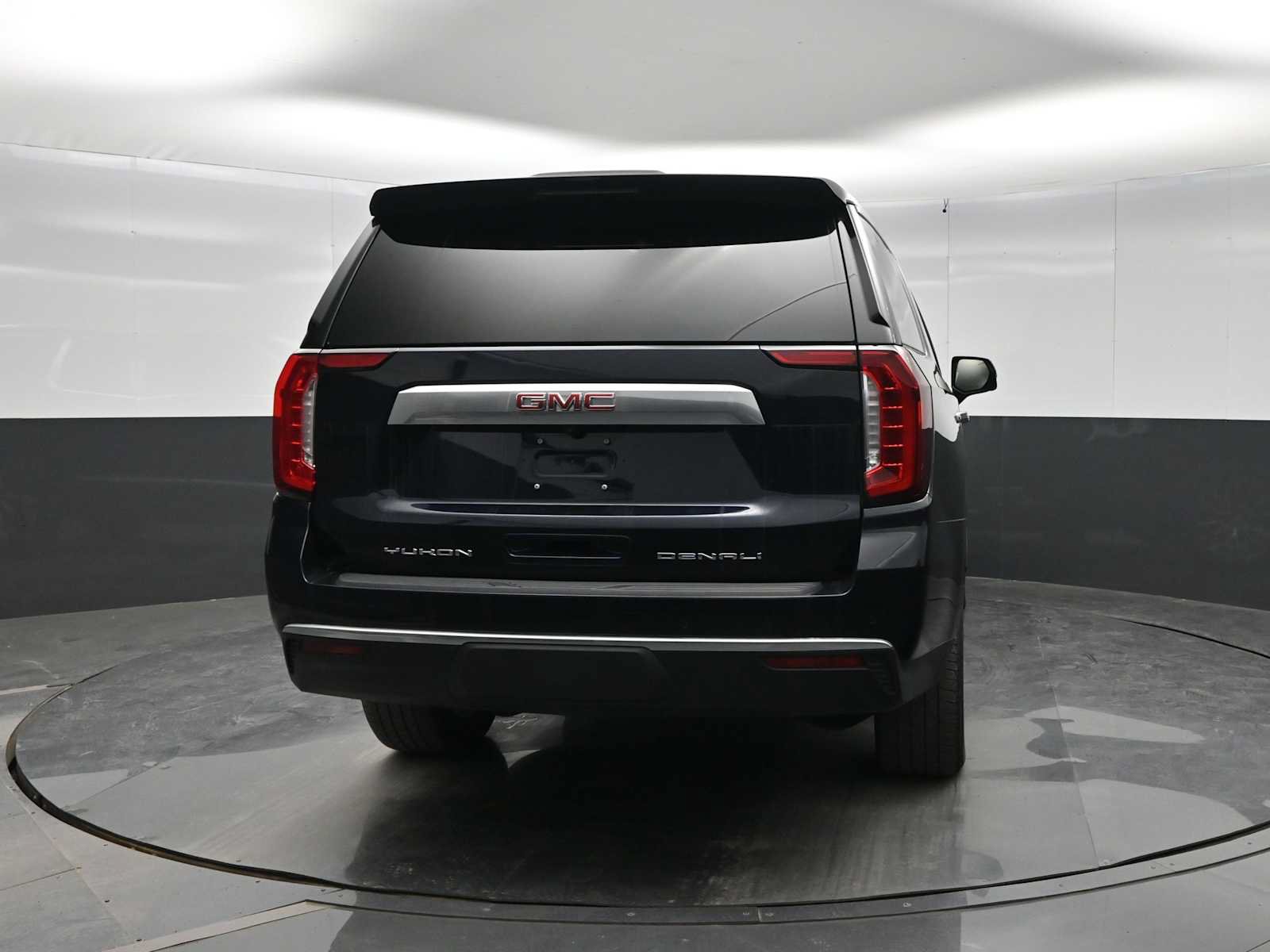 Used 2023 GMC Yukon XL Denali w/ Max Trailering Package AWD/4WD image 6
