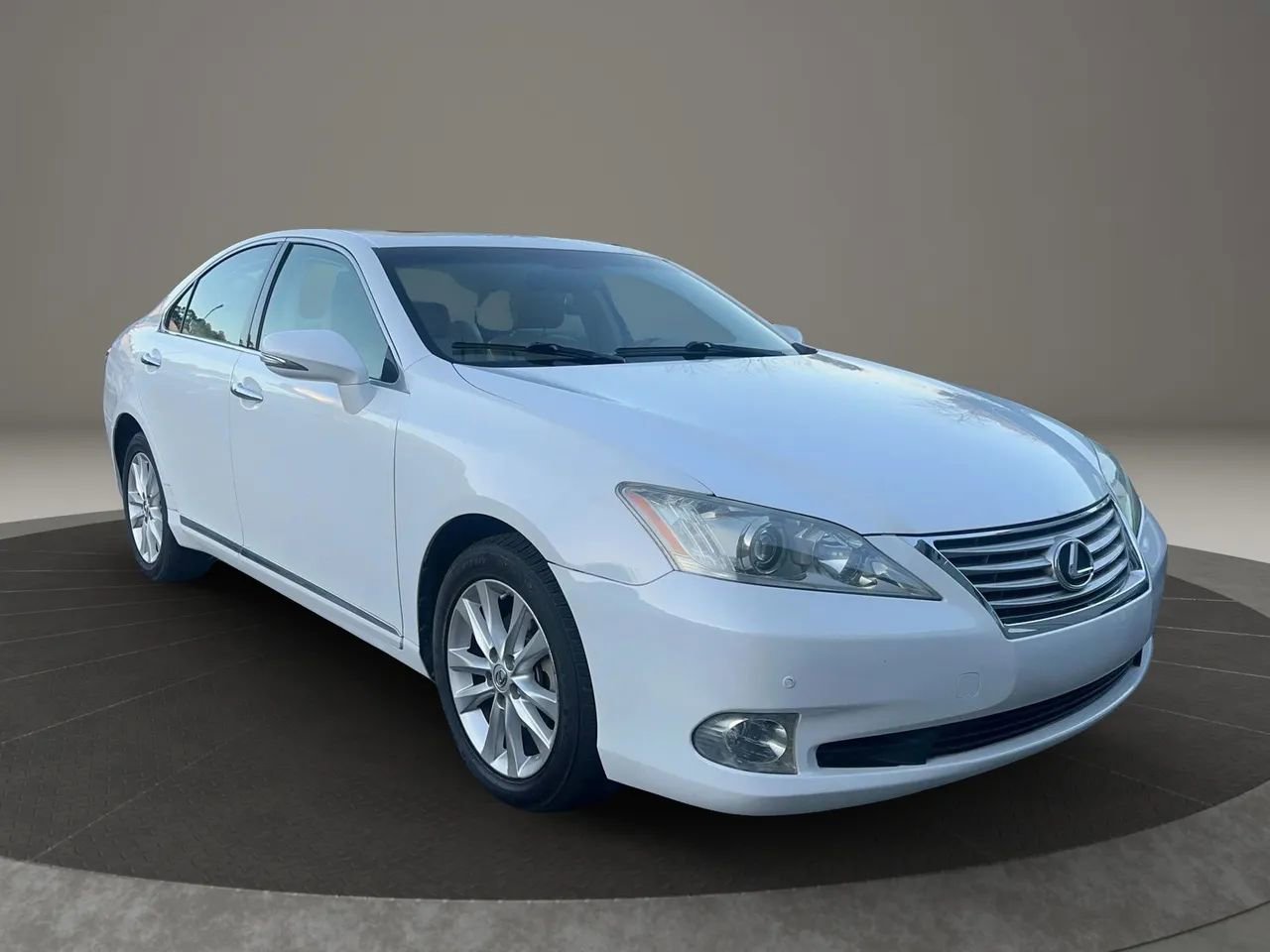 Used 2010 Lexus ES 350 image 3