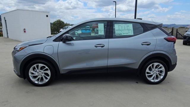 New 2027 Chevrolet Bolt LT w/ LPO, All-Weather Package FWD image 5