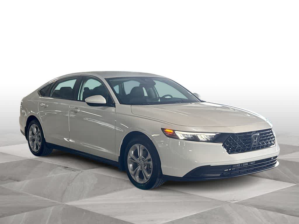 Used 2025 Honda Accord LX image 2