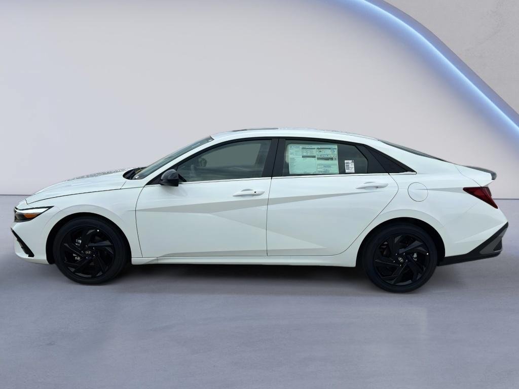 New 2026 Hyundai Elantra SEL Sport Premium FWD image 4