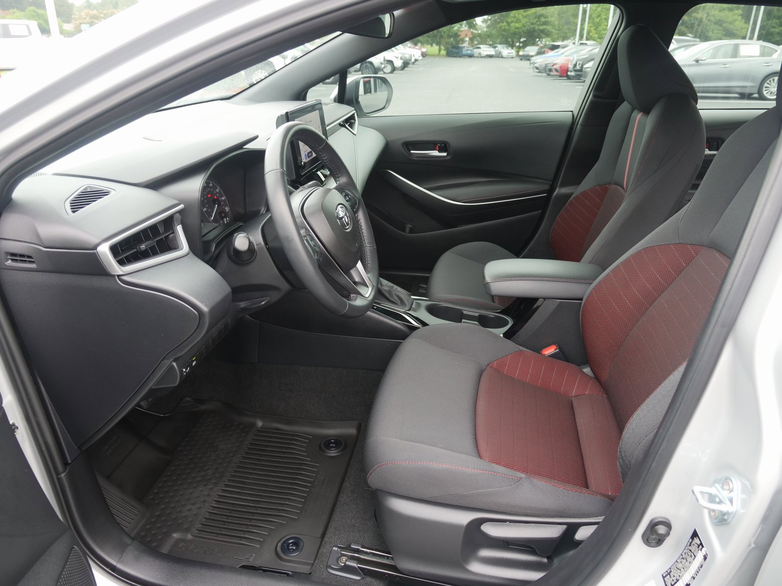 Used 2023 Toyota Corolla SE image 13