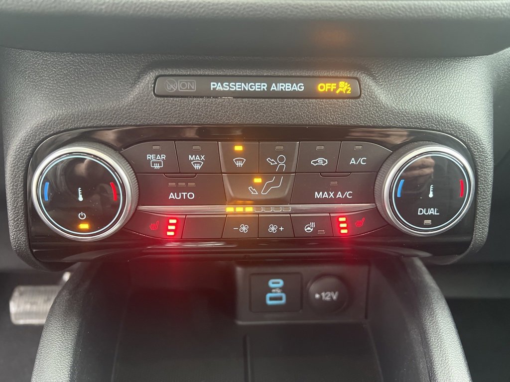 Used 2022 Ford Escape SEL w/ SEL Stealth AWD Package image 17