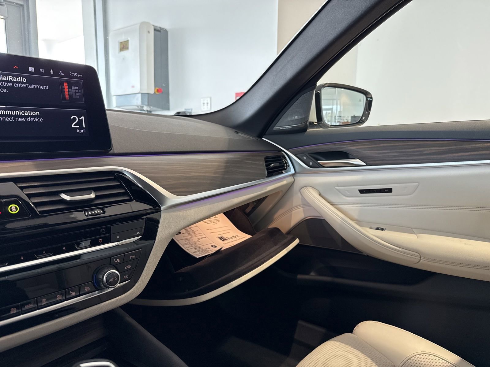 Used 2023 BMW 540i xDrive w/ Premium Package AWD/4WD image 25