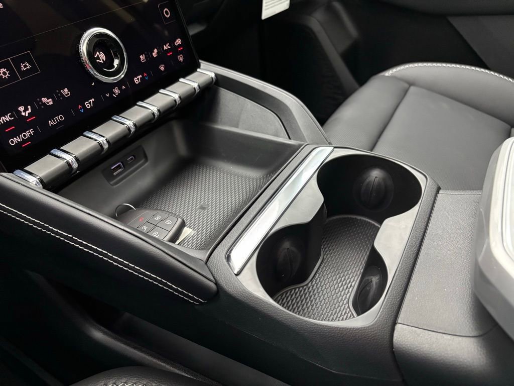 New 2026 GMC Terrain Denali w/ LPO, Floor Liner Package image 32