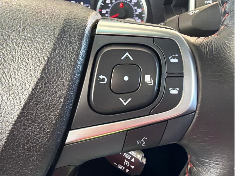 Used 2016 Toyota Camry SE FWD image 20