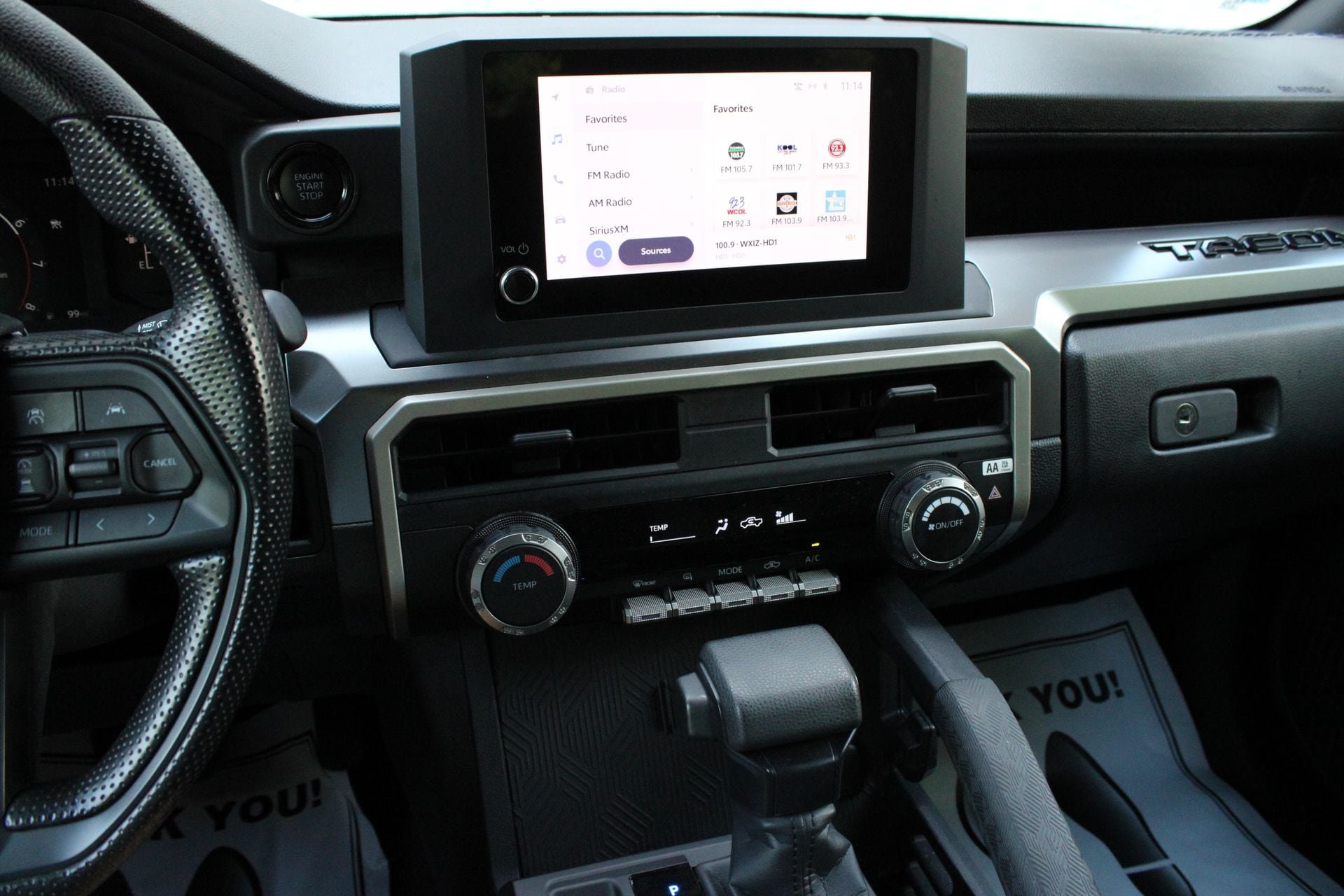 Used 2025 Toyota Tacoma SR5 AWD/4WD image 32