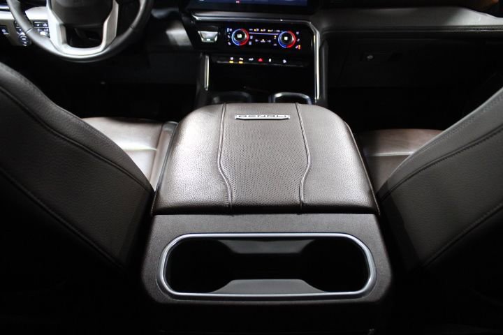 Used 2024 GMC Sierra 2500 Denali w/ Denali Reserve Package image 33