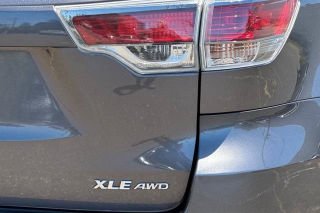 Used 2015 Toyota Highlander XLE AWD/4WD image 34