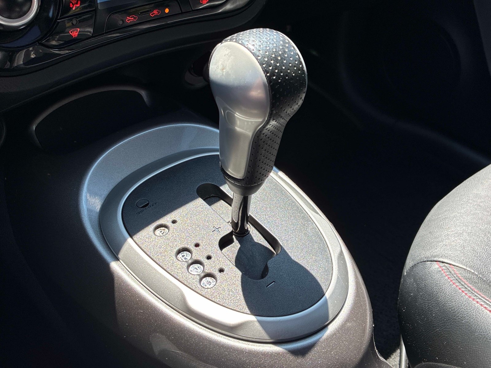 Used 2012 Nissan Juke SL AWD/4WD image 30