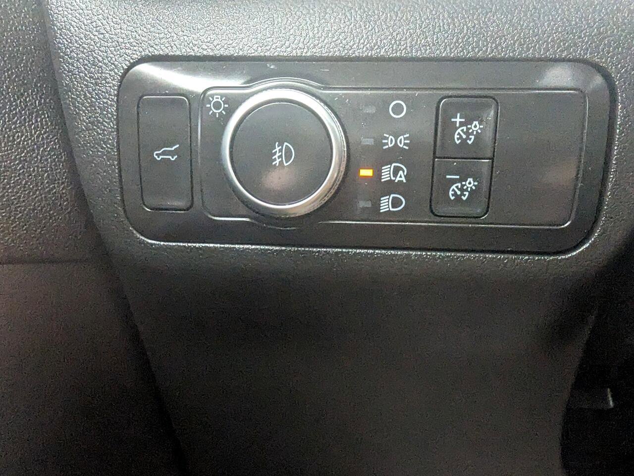 Used 2021 Ford Escape SEL image 20