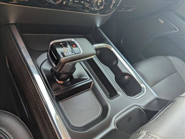 Used 2023 Chevrolet Silverado 1500 RST AWD/4WD image 11