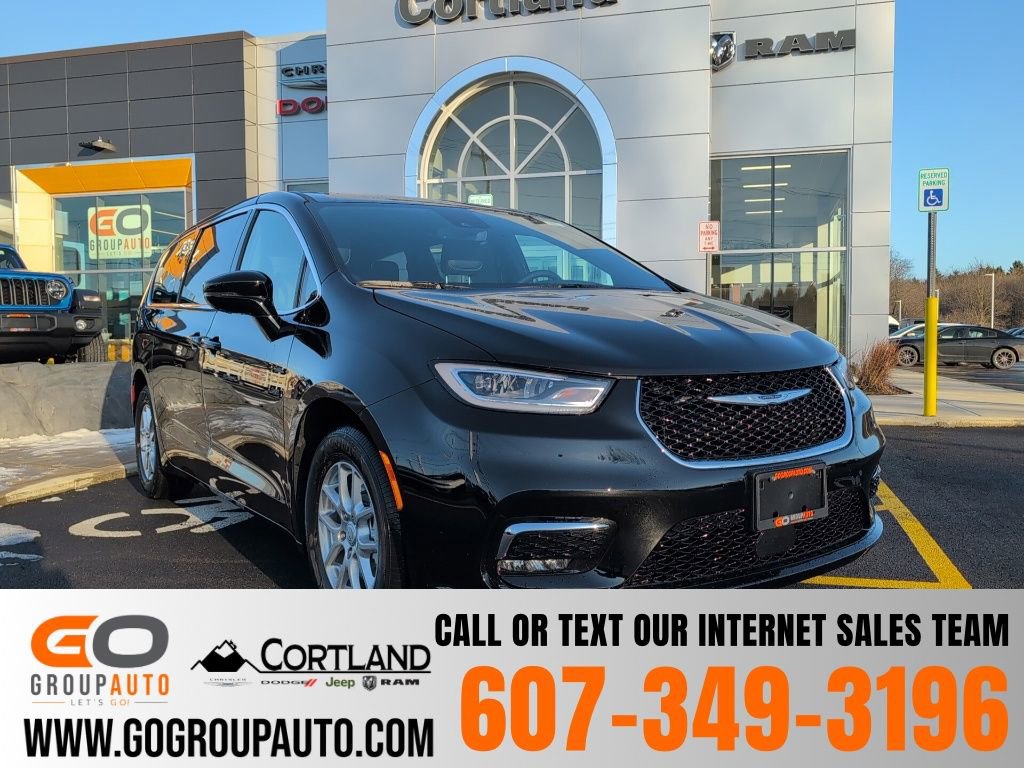 New 2026 Chrysler Pacifica Select image 1