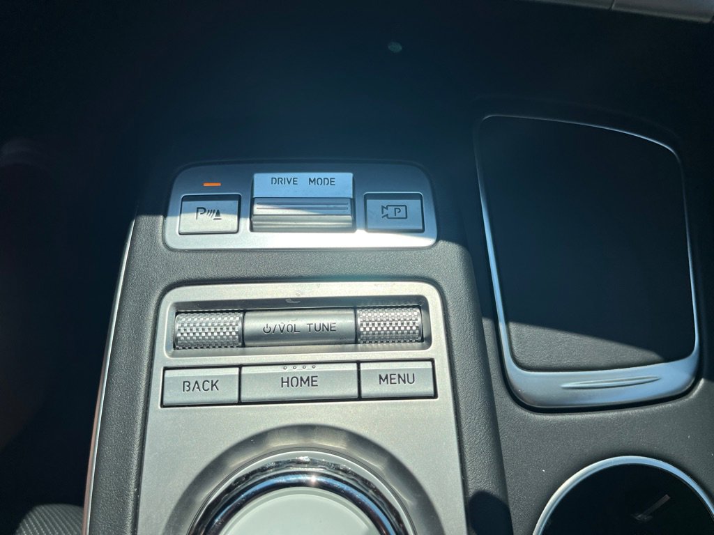 Used 2024 Genesis Electrified GV70 w/ Prestige Package image 27