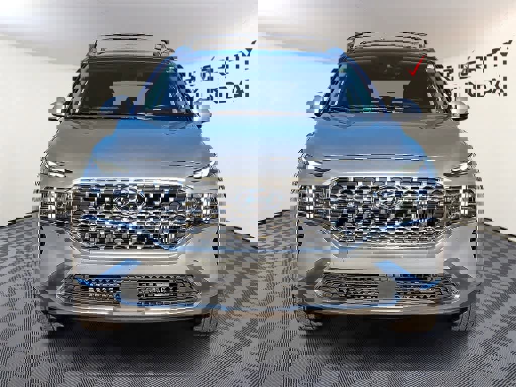 Used 2022 Hyundai Santa Fe Limited w/ Cargo Package image 2