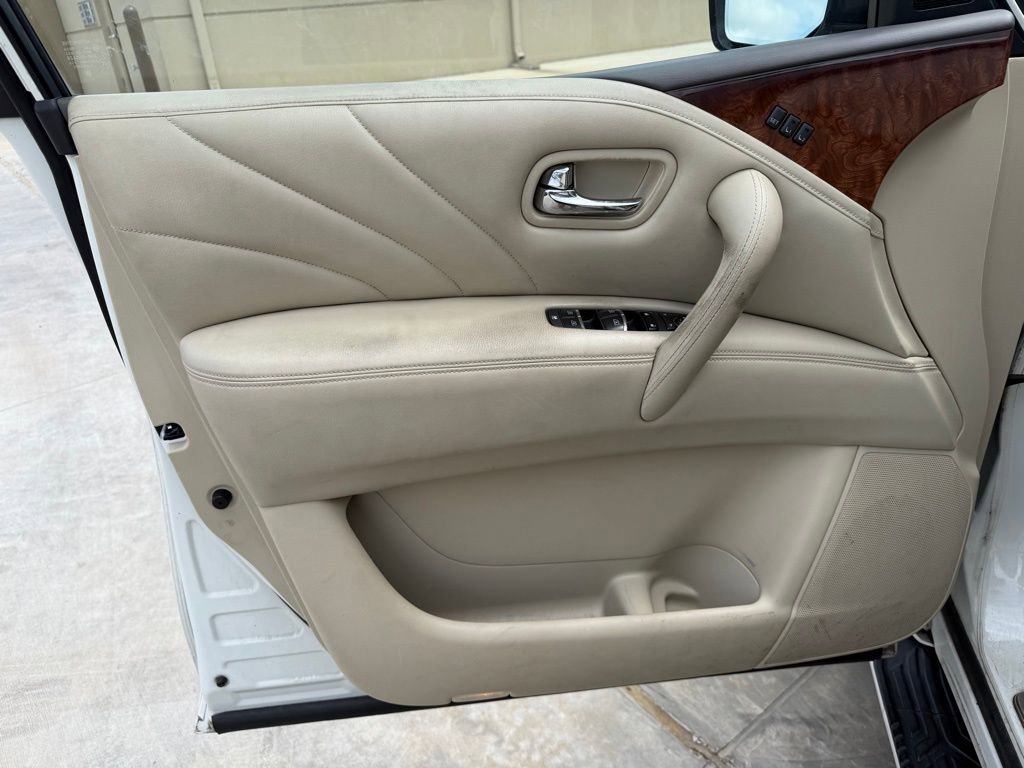 Used 2015 INFINITI QX80 2WD w/ Deluxe Technology Package image 12