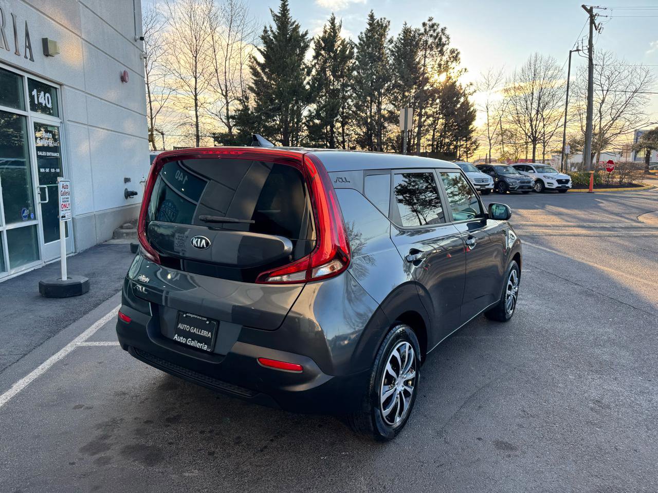 Used 2021 Kia Soul LX image 5