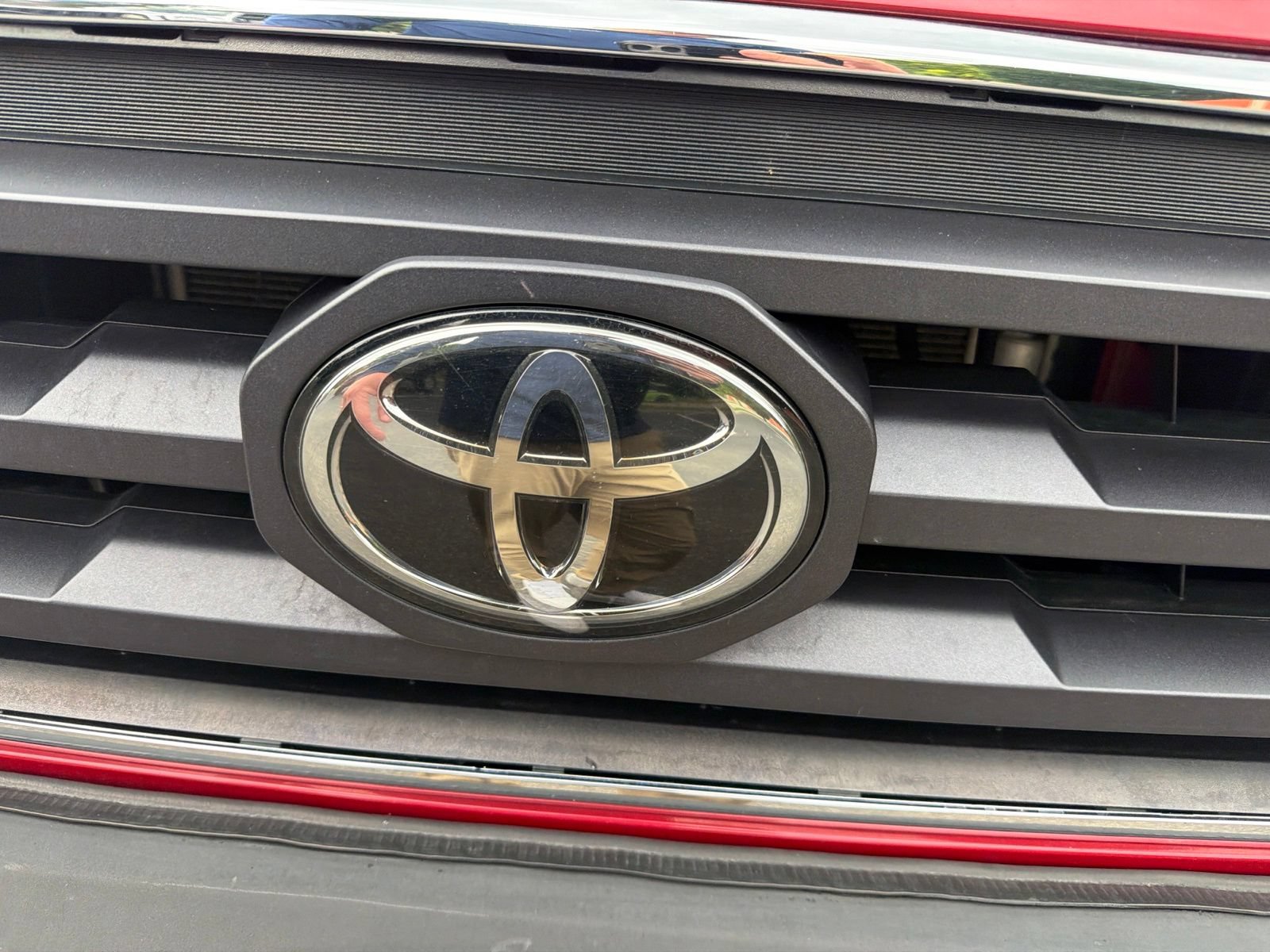 Used 2020 Toyota Tacoma SR5 w/ Technology Package AWD/4WD image 32