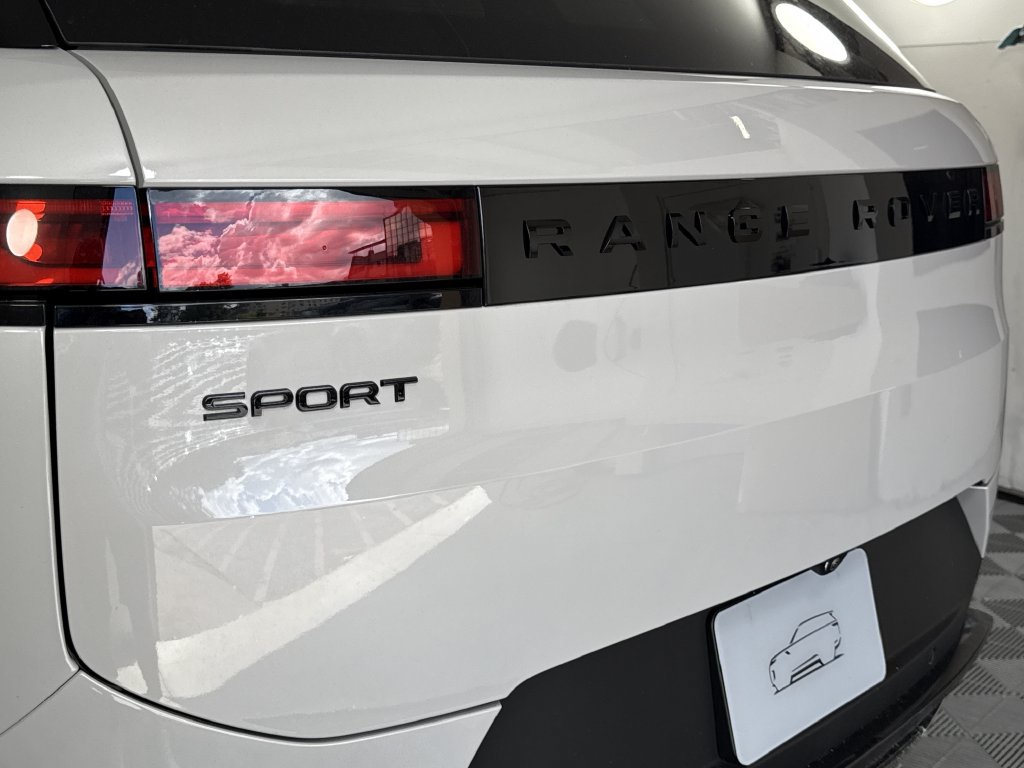 New 2027 Land Rover Range Rover Sport SE AWD/4WD image 7
