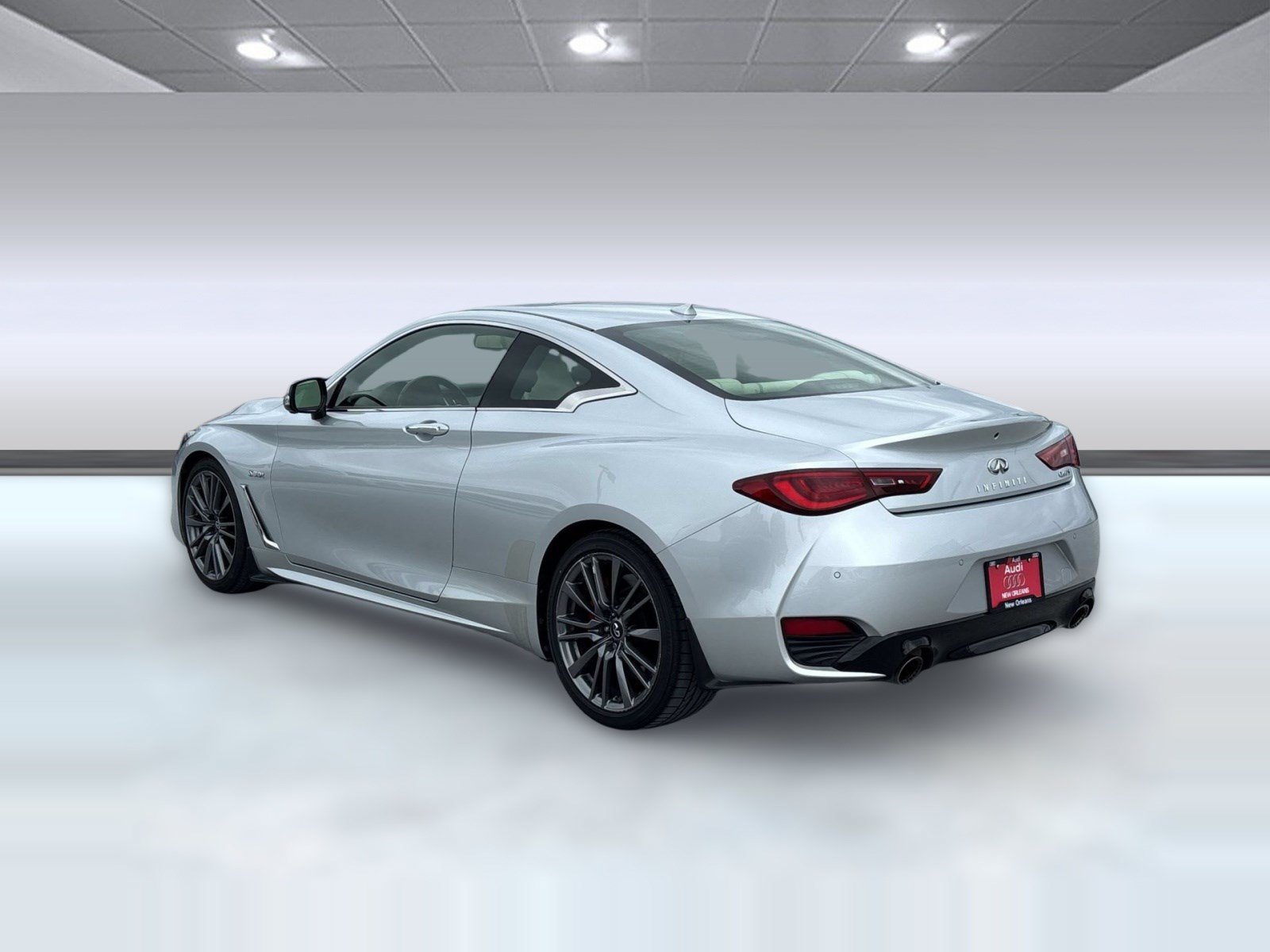 Used 2017 INFINITI Q60 Red Sport 400 RWD image 3