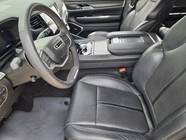 Certified 2024 Jeep Wagoneer L Series II w/ Flexible Seating Group AWD/4WD image 13