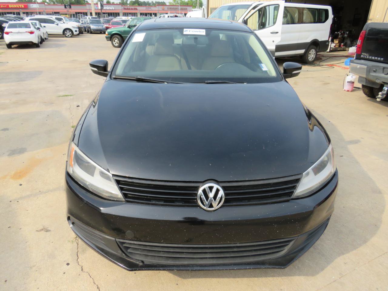 Used 2011 Volkswagen Jetta TDI FWD image 2