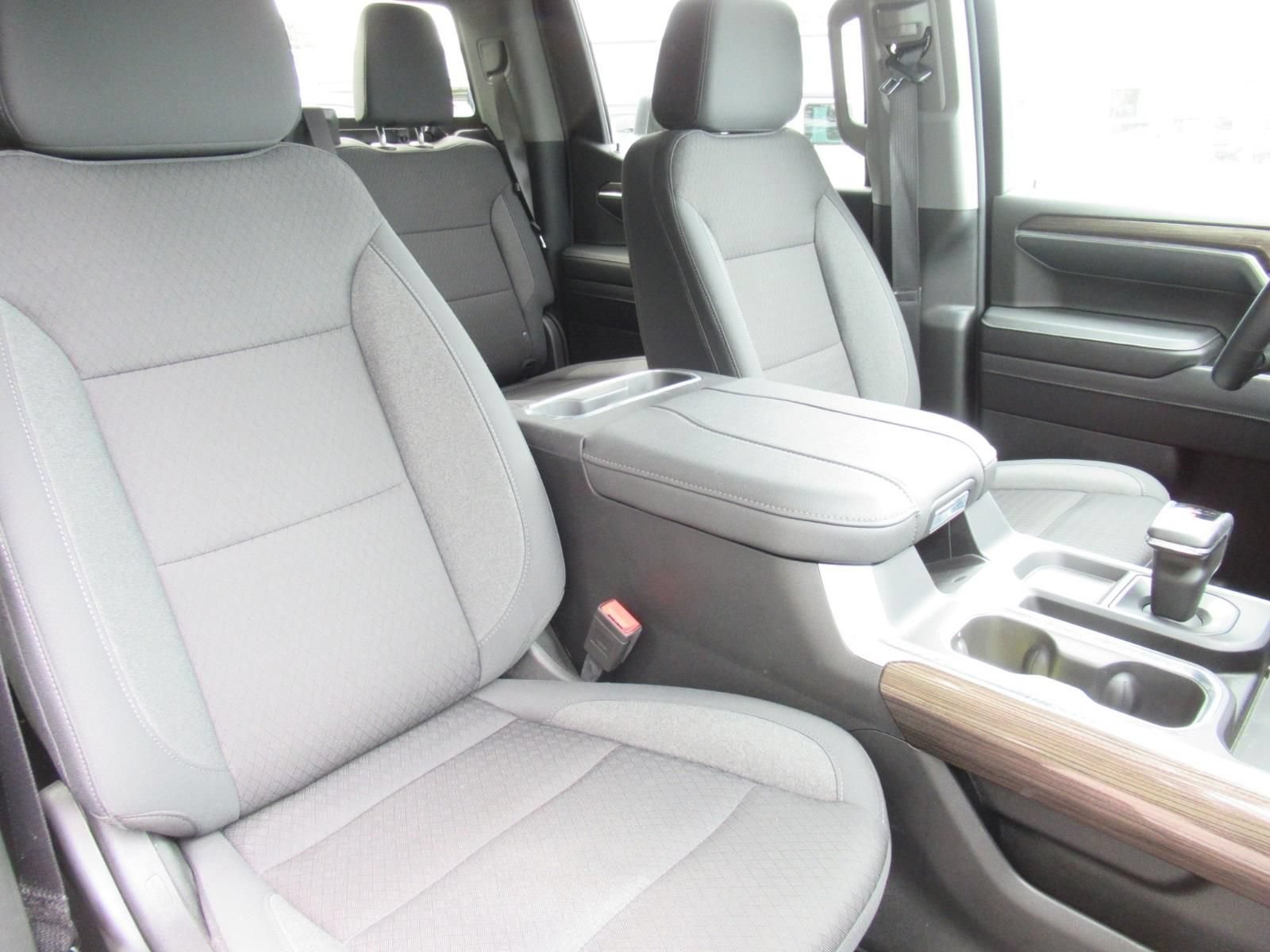 Used 2024 Chevrolet Silverado 1500 RST w/ Convenience Package II AWD/4WD image 9