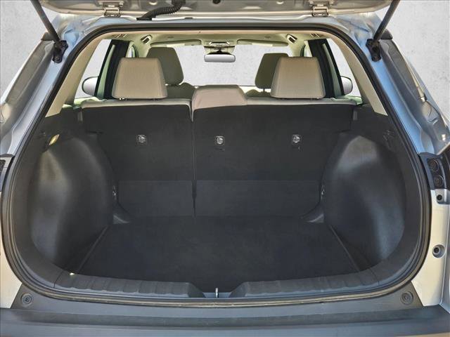 Used 2024 Toyota Corolla Cross L image 6
