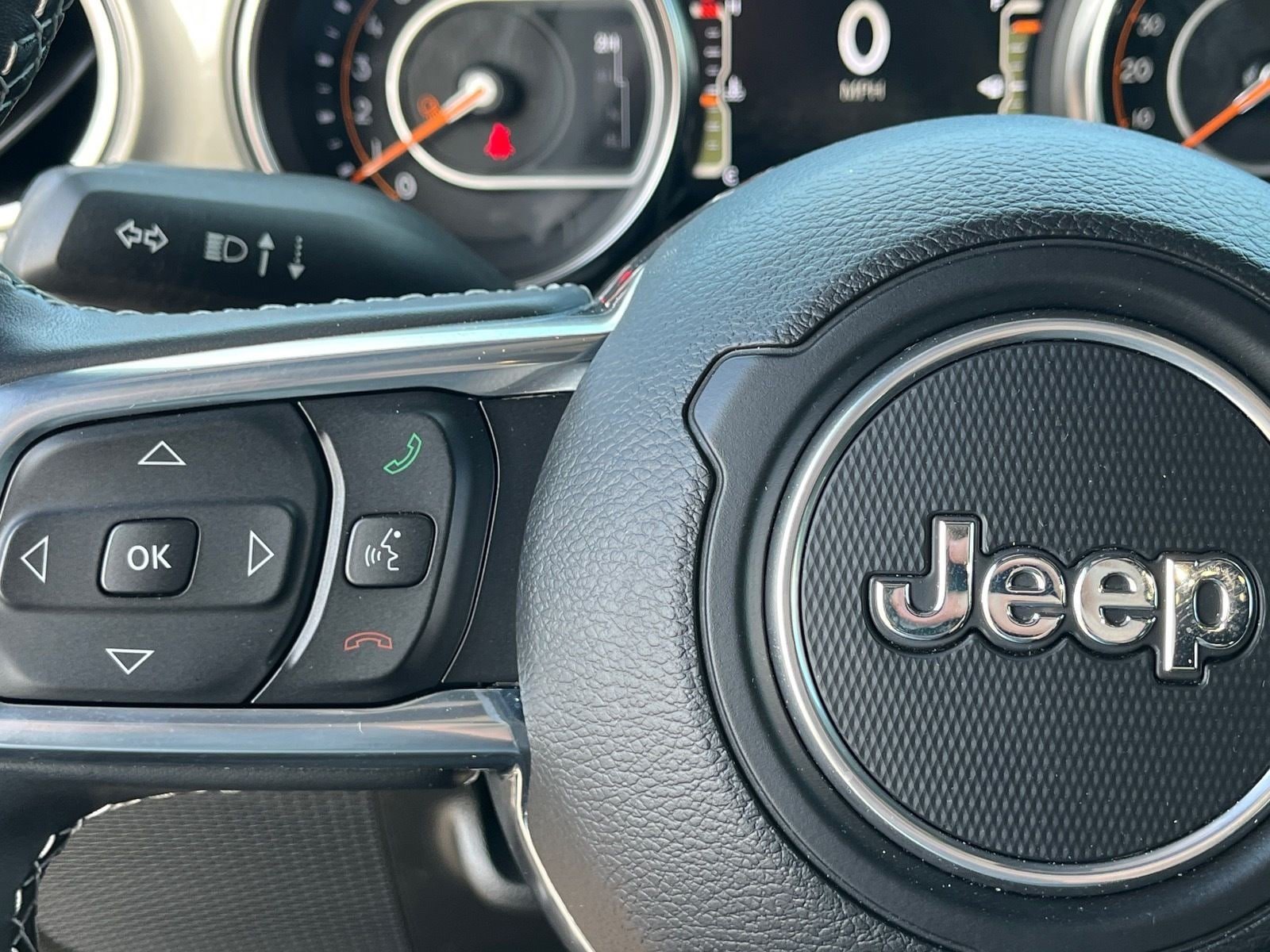 Used 2022 Jeep Gladiator Overland AWD/4WD image 19