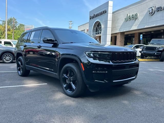 Used 2024 Jeep Grand Cherokee L Limited w/ Black Appearance Package AWD/4WD image 20