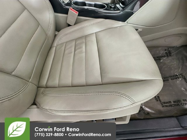 Used 2016 Ford Escape Titanium w/ Equipment Group 301A AWD/4WD image 33