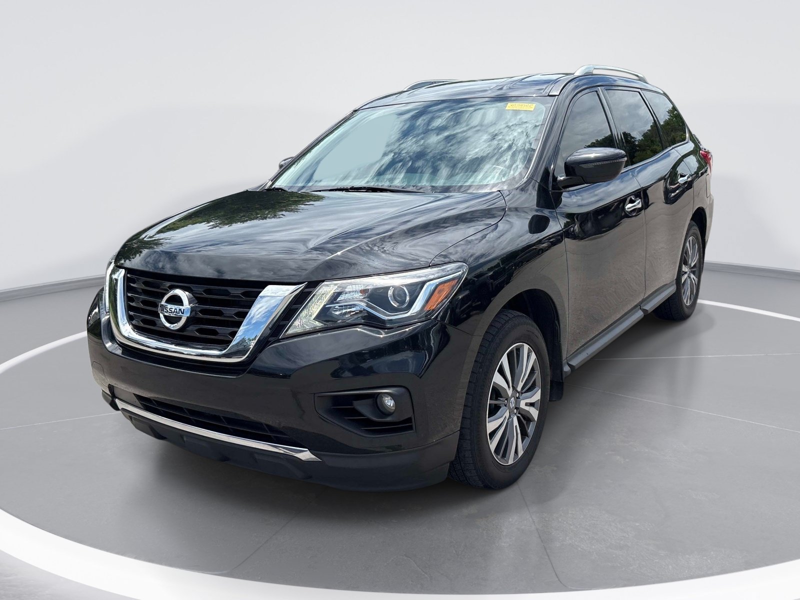 Used 2020 Nissan Pathfinder SV FWD image 3