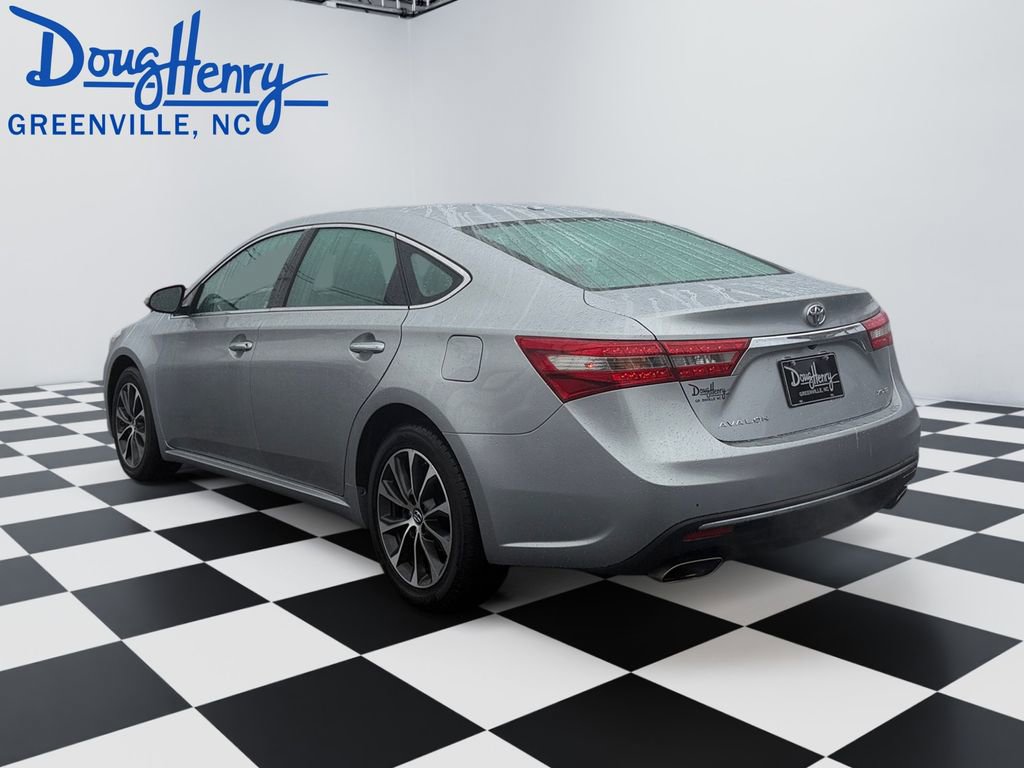 Used 2018 Toyota Avalon XLE w/ Carpet Mat Package image 3