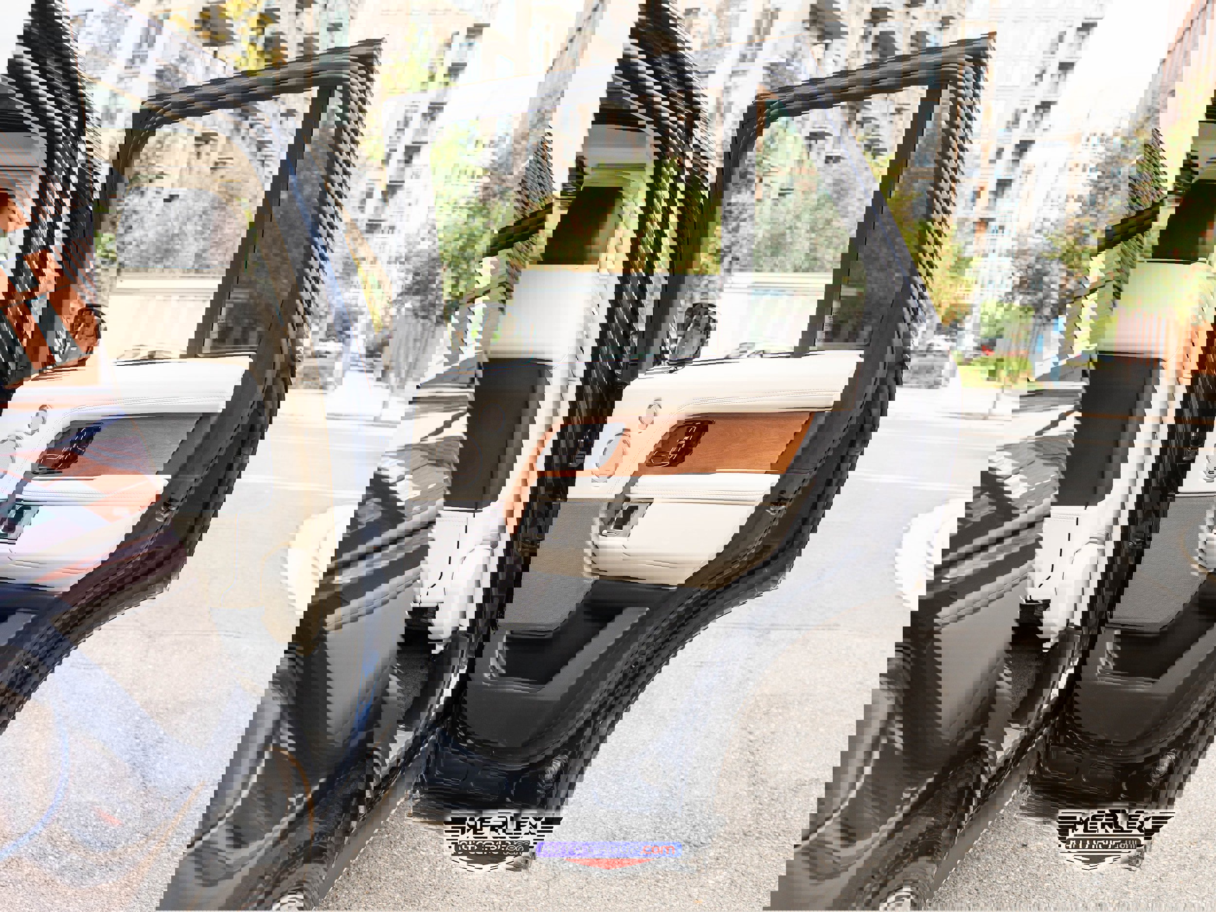 Used 2018 Land Rover Range Rover Supercharged image 48